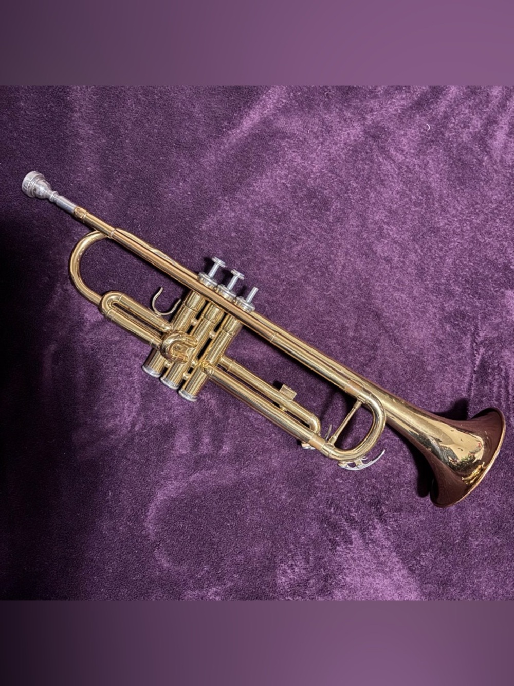 Yamaha YTR-2335 Bb Standard Student Trumpet Brass Band Instrument